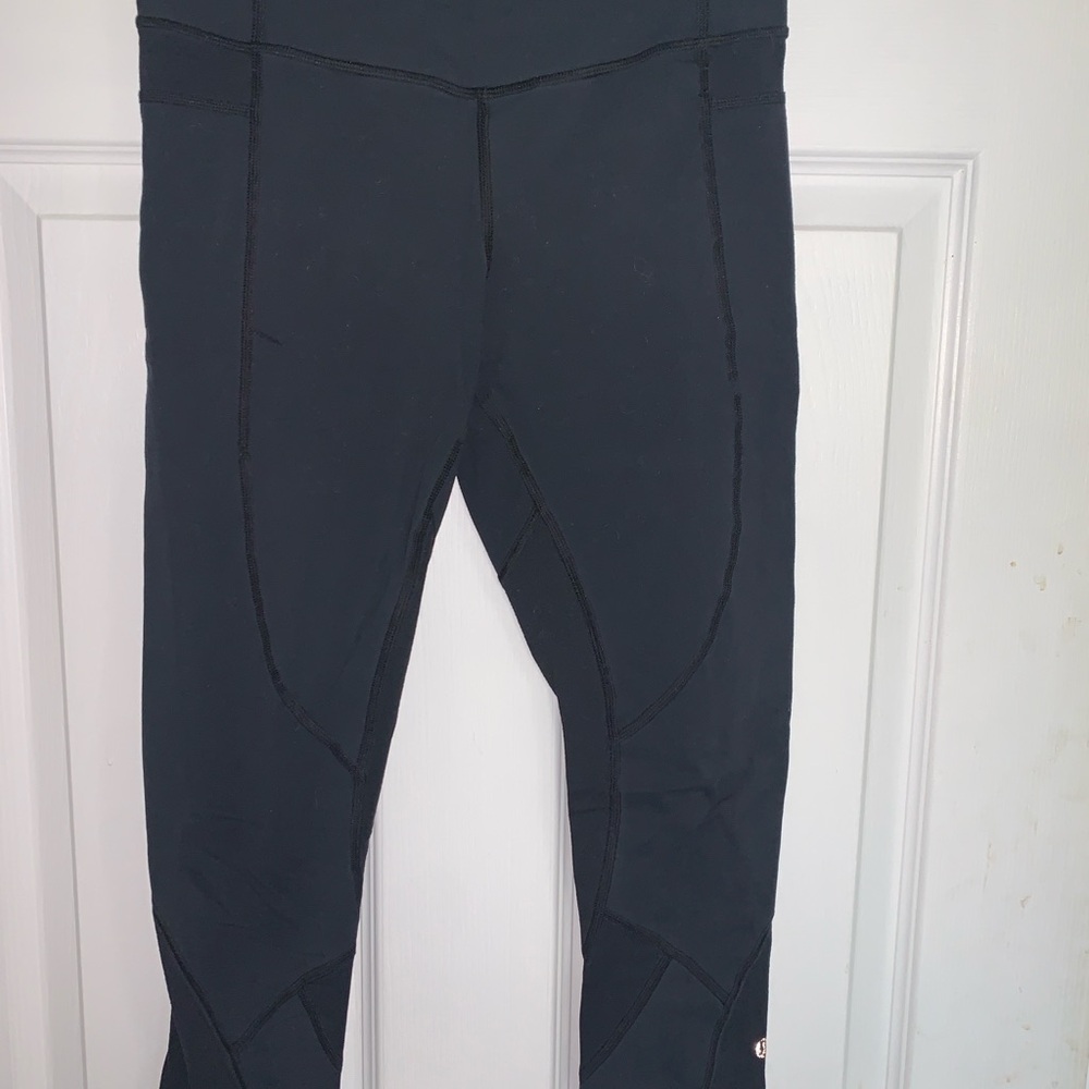 Lululemon Black Capri Leggings Sz 4